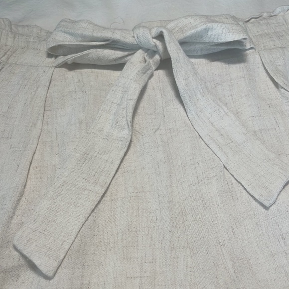 Cream Tie Front Shorts, Size Small - Picture 2 of 9